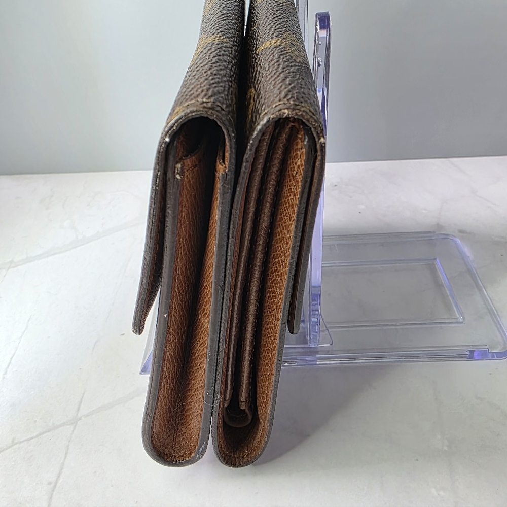 Authentic Louis Vuitton Monogram Compact Elise Wallet — Full Inclusion - Picture 6 of 11